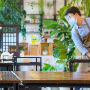 Nettoyage dans un restaurant